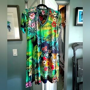 Johnny Was tshirt dress featuring tigers. Size small.